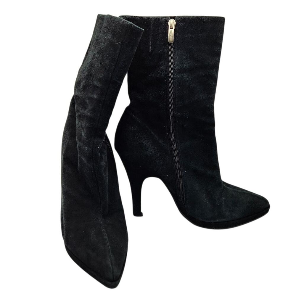 Colin Stuart Black Suede Pointed Toe Heeled Boots – Size 9B